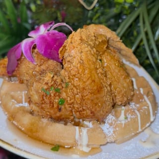 CHICKEN AND WAFFLES